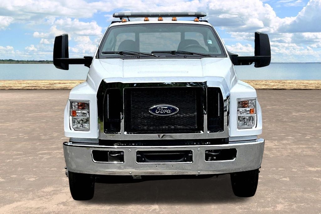 2027 Ford F-650SD Base