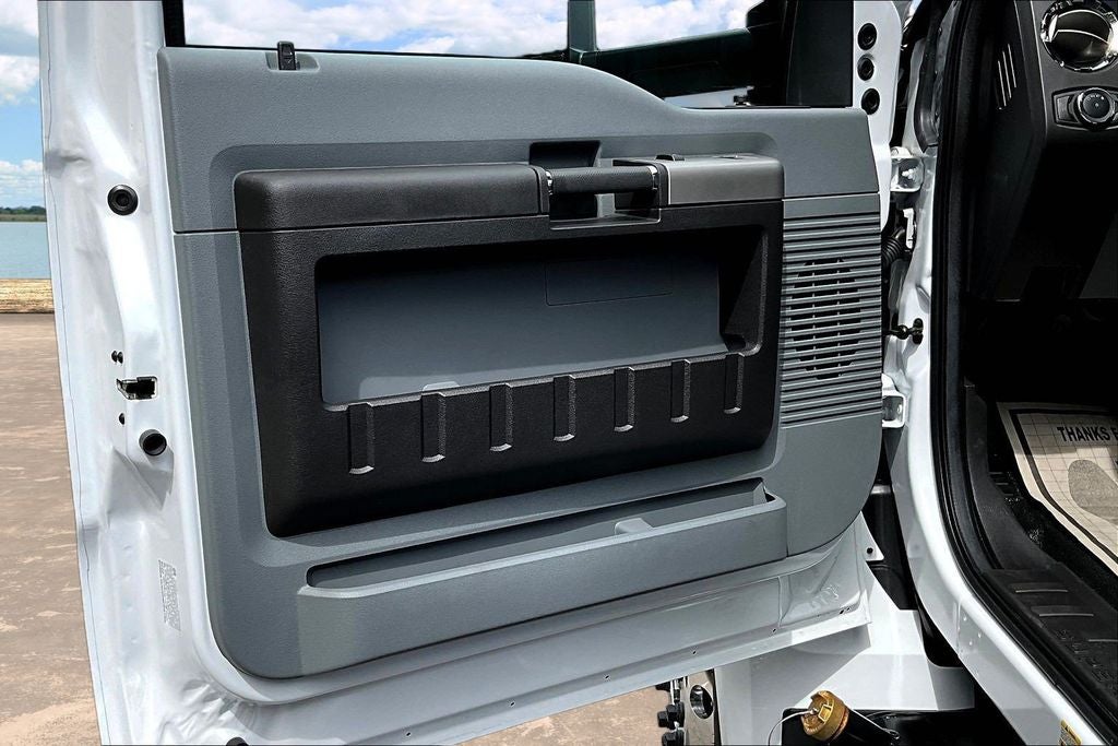 2027 Ford F-650SD Base