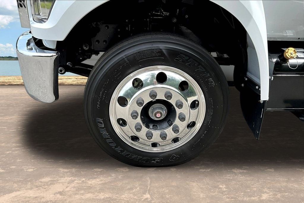 2027 Ford F-650SD Base