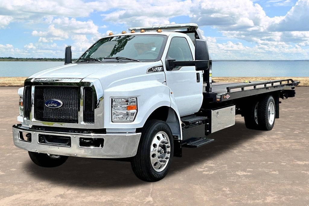 2027 Ford F-650SD Base