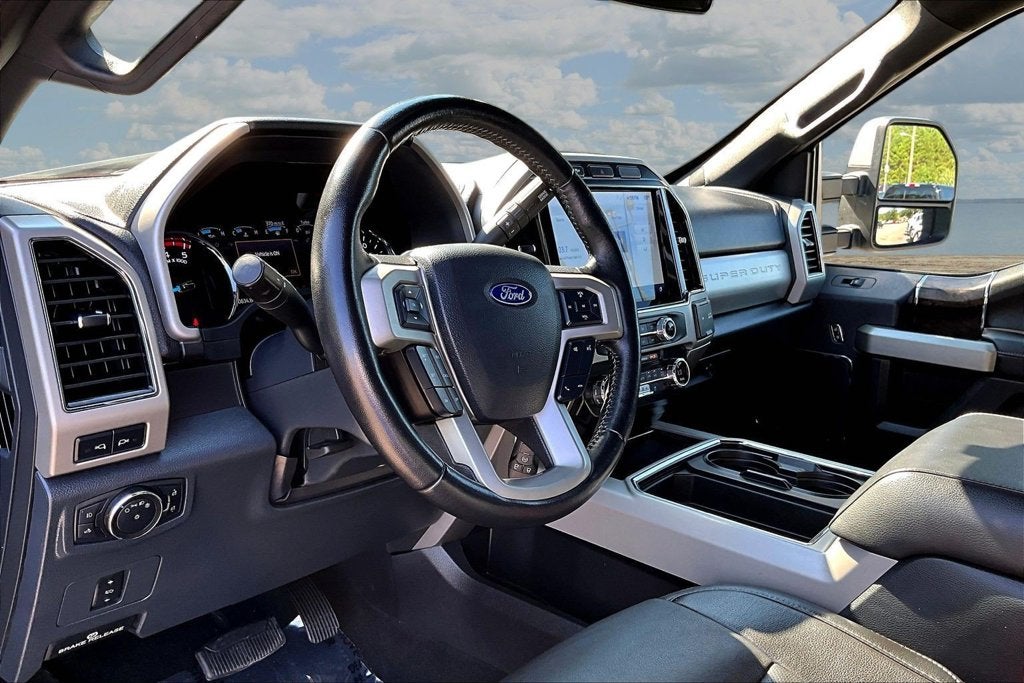 2022 Ford Super Duty F-250 SRW LARIAT