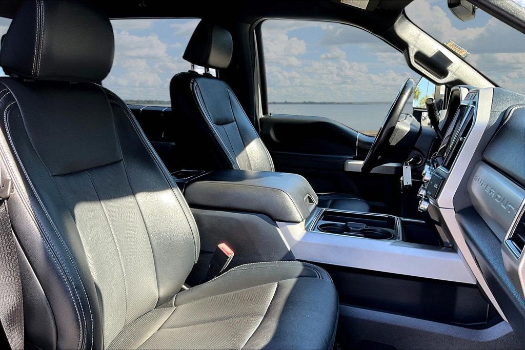 2022 Ford Super Duty F-250 SRW LARIAT