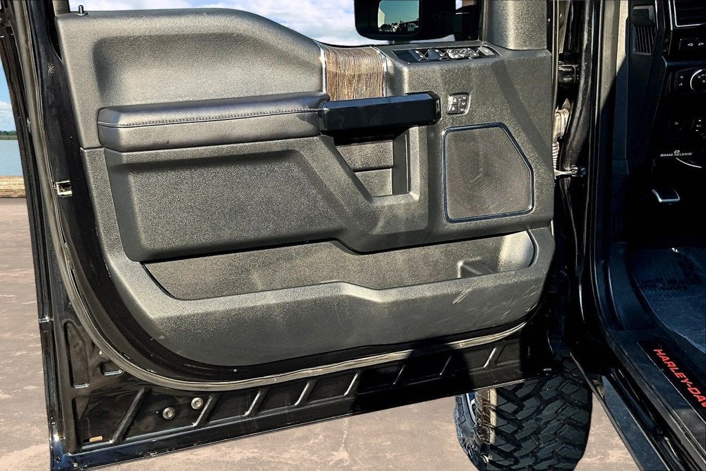 2021 Ford Super Duty F-250 SRW LARIAT
