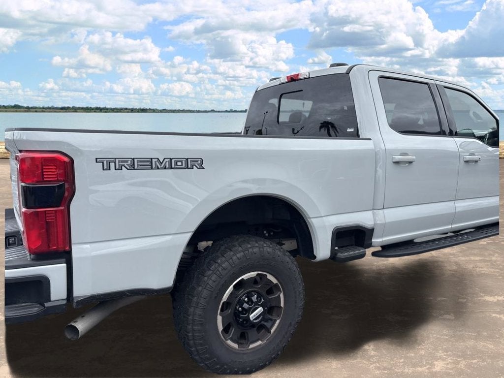 2025 Ford Super Duty F-350 SRW XLT