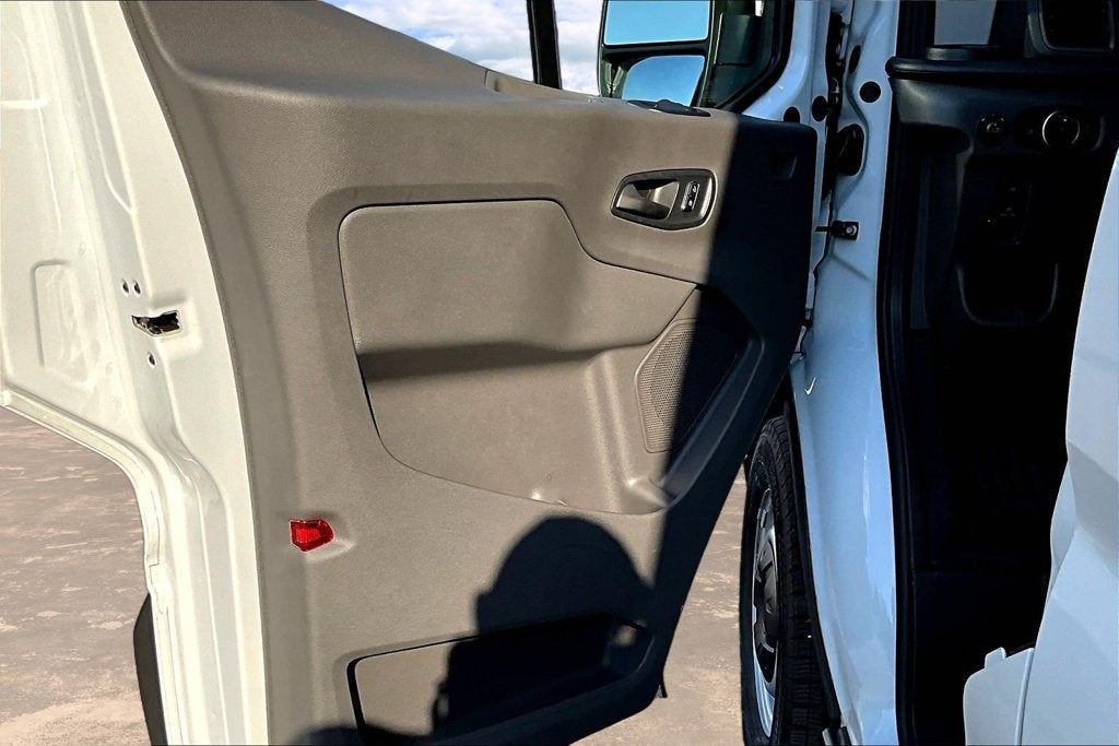 2026 Ford Transit Cargo Van Base