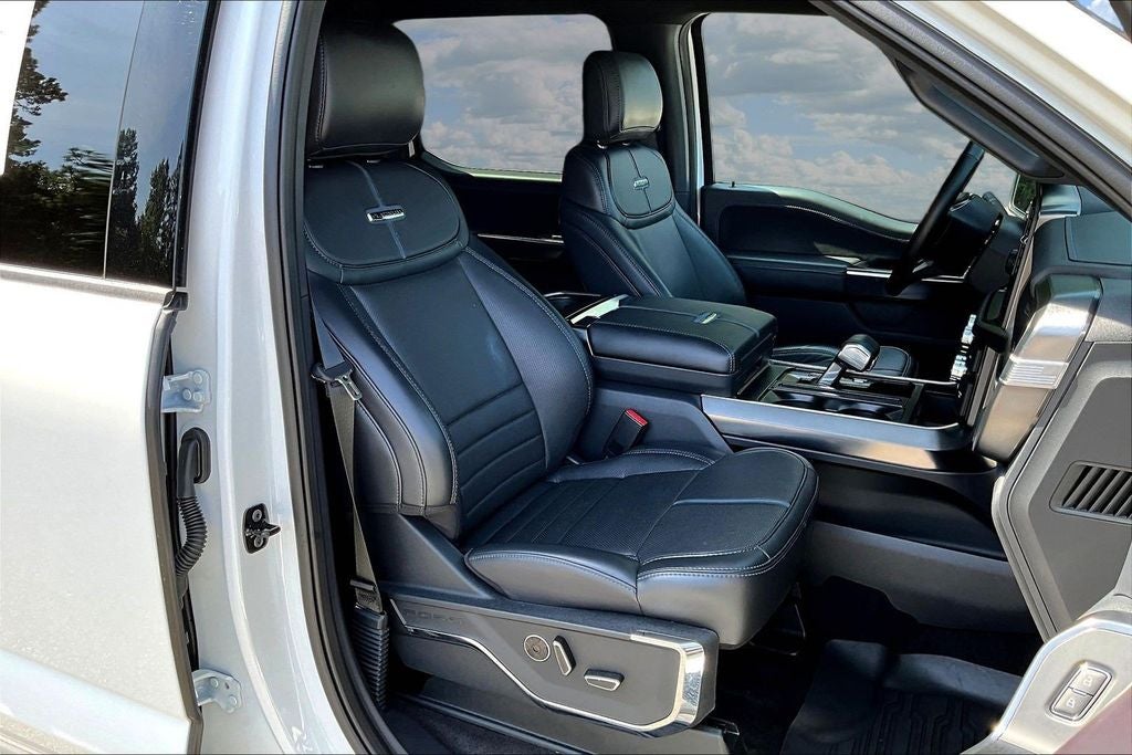 2025 Ford F-150 Platinum