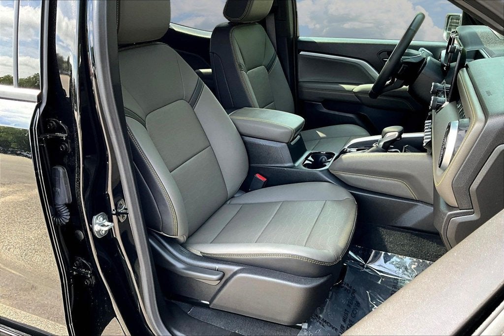 2025 Chevrolet Colorado 4WD ZR2