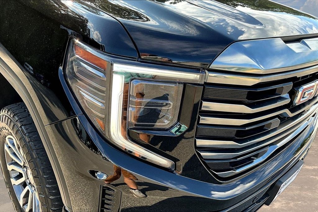 2023 GMC Sierra 1500 AT4
