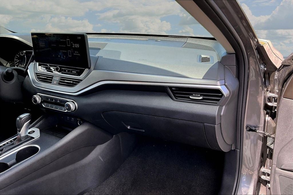 2026 Nissan Altima SR