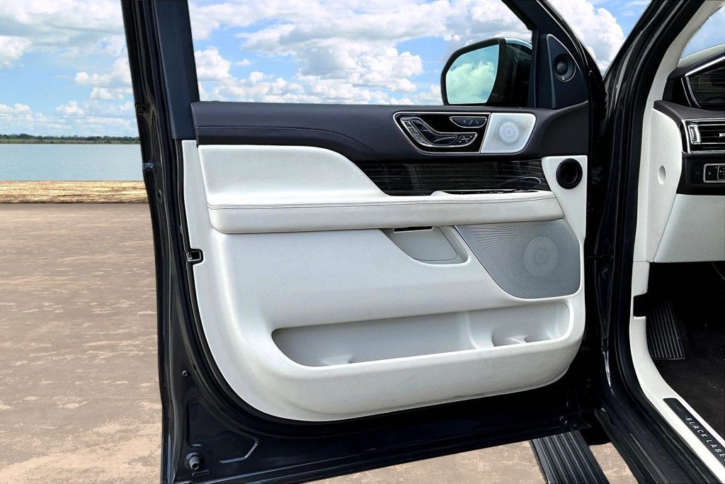 2023 Lincoln Navigator Black Label