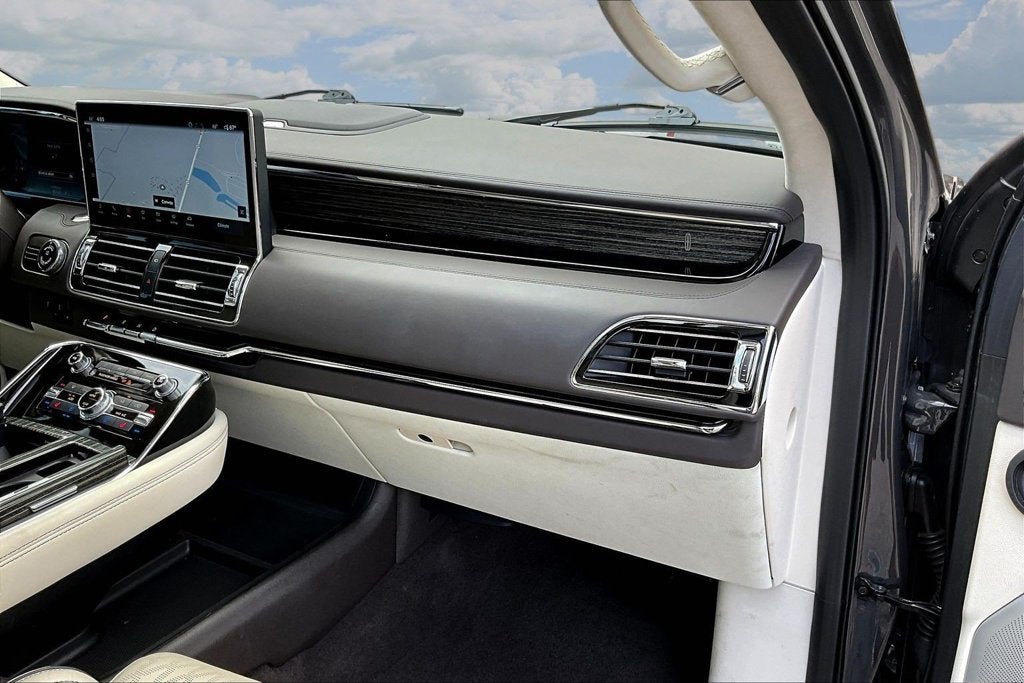 2023 Lincoln Navigator Black Label