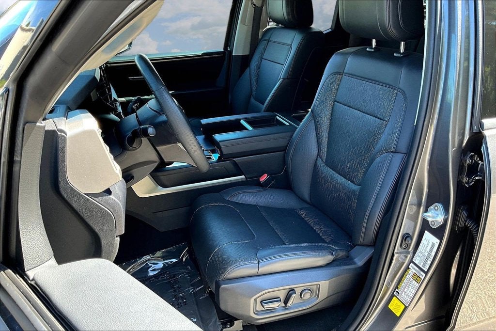 2023 Toyota Tundra 4WD SR5