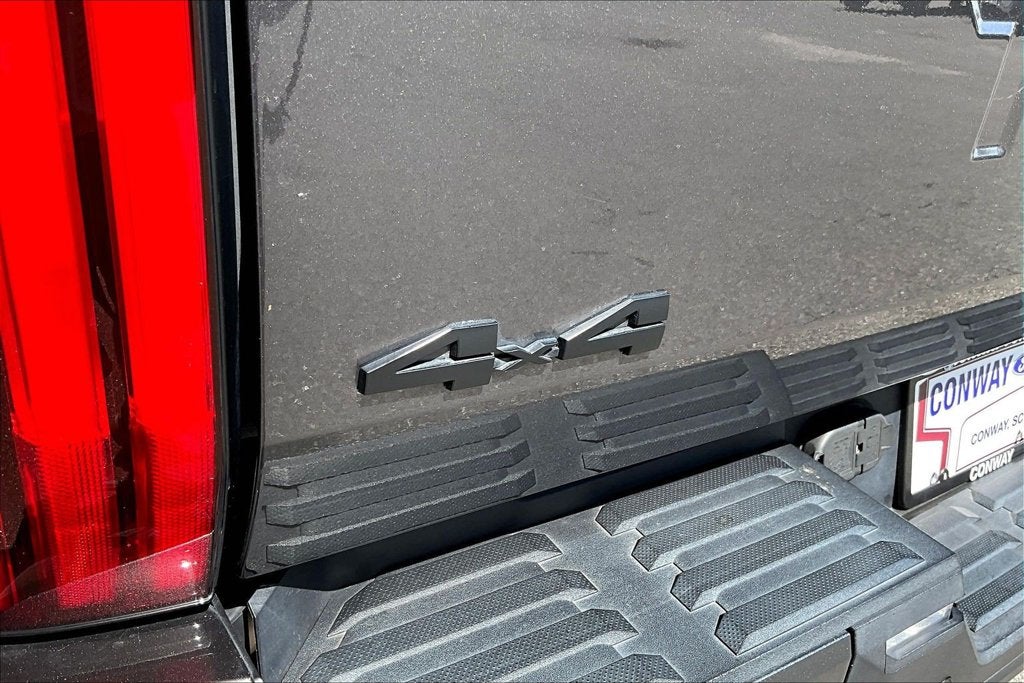 2023 Toyota Tundra 4WD SR5