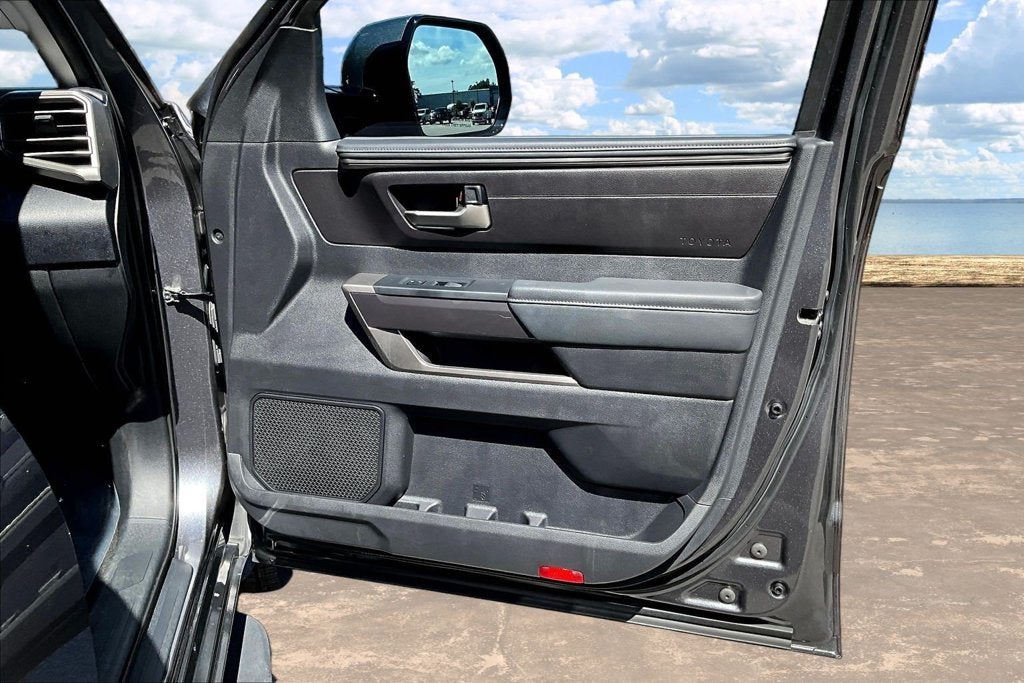 2023 Toyota Tundra 4WD SR5