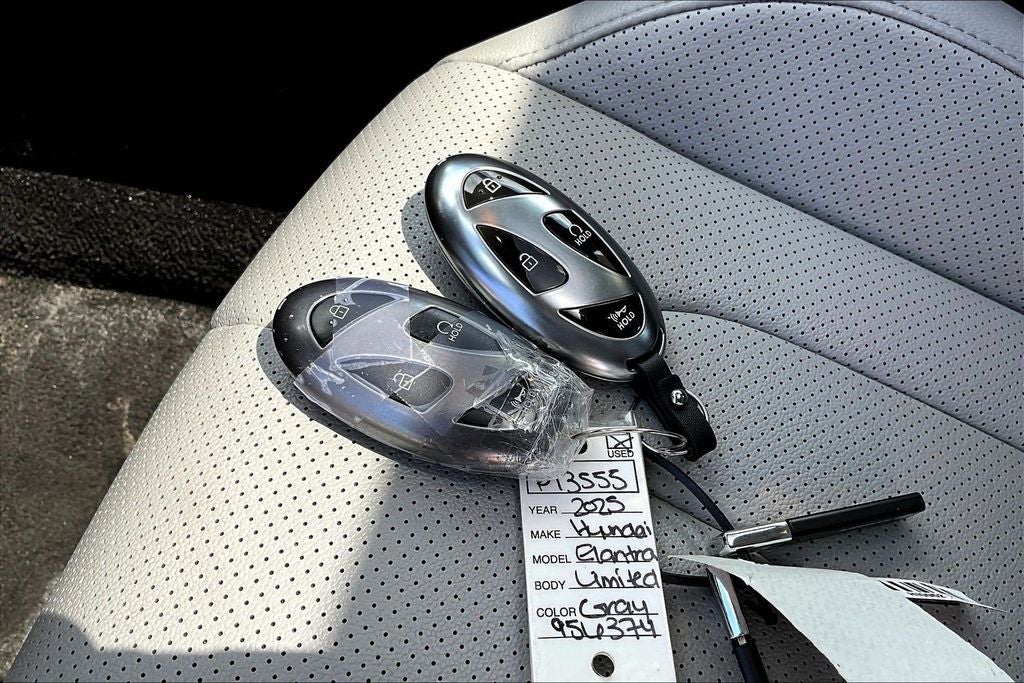 2025 Hyundai Elantra Limited