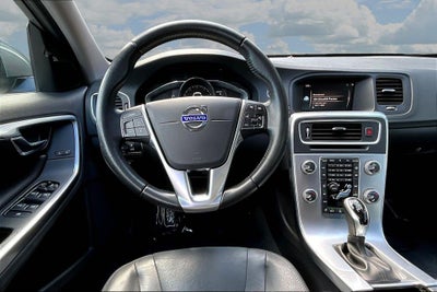 2017 Volvo V60 Premier