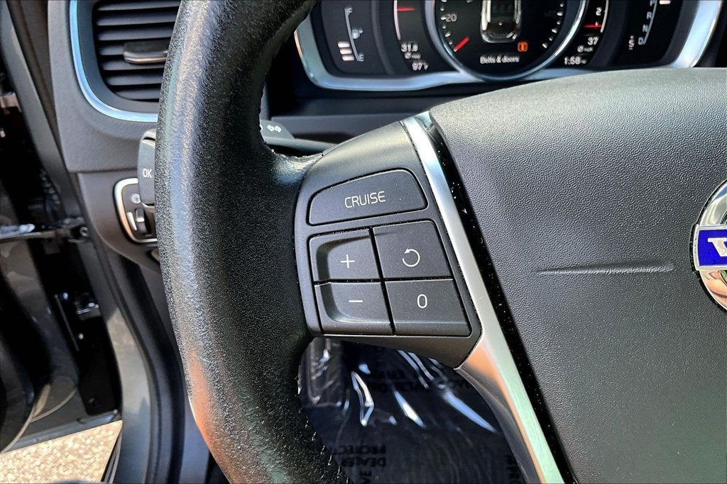 2017 Volvo V60 Premier