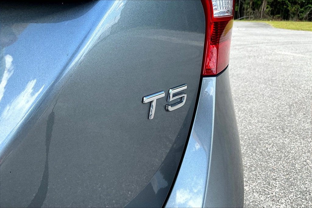 2017 Volvo V60 Premier