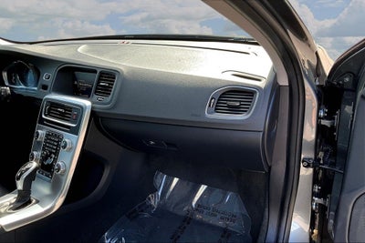 2017 Volvo V60 Premier