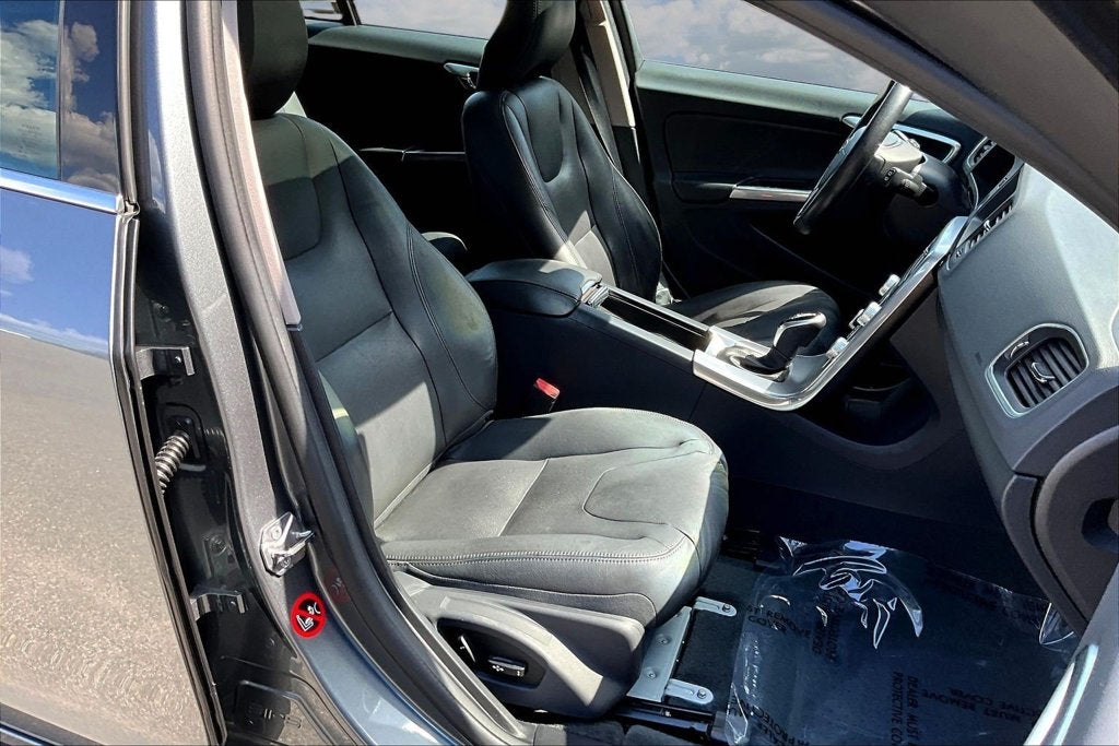 2017 Volvo V60 Premier