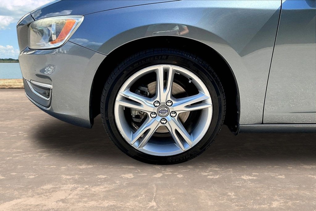 2017 Volvo V60 Premier