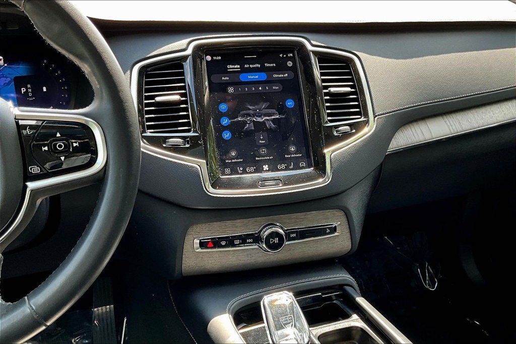 2024 Volvo XC90 Ultimate Bright Theme