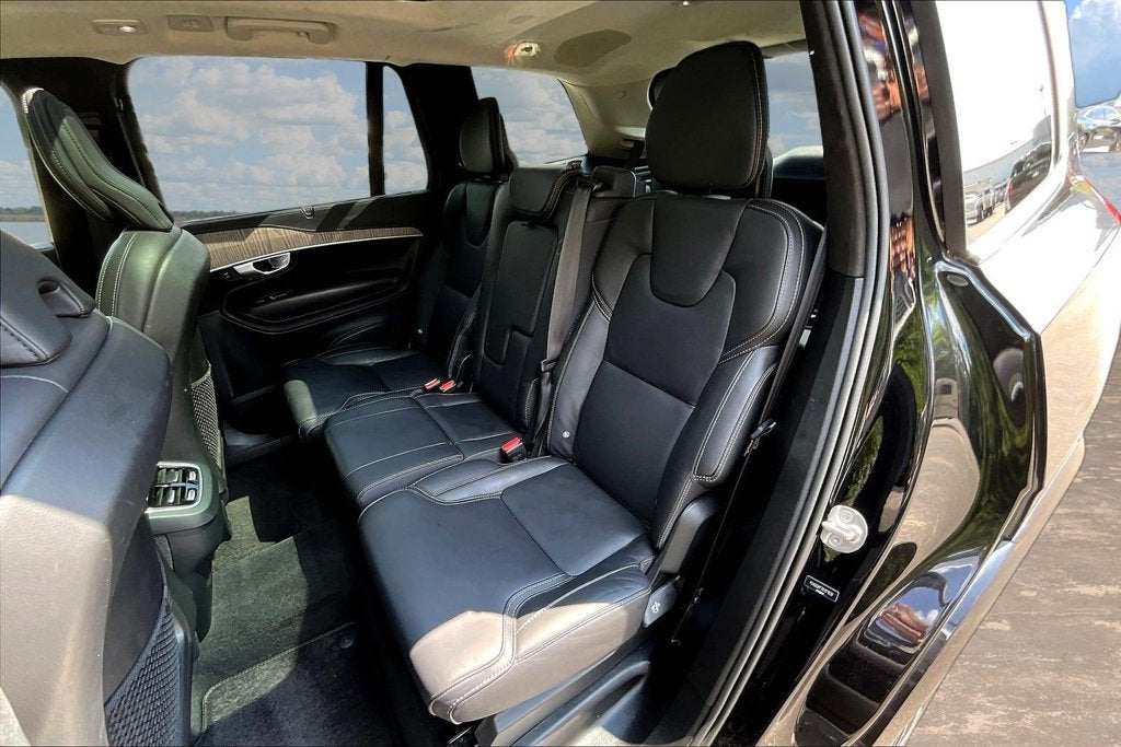 2024 Volvo XC90 Ultimate Bright Theme