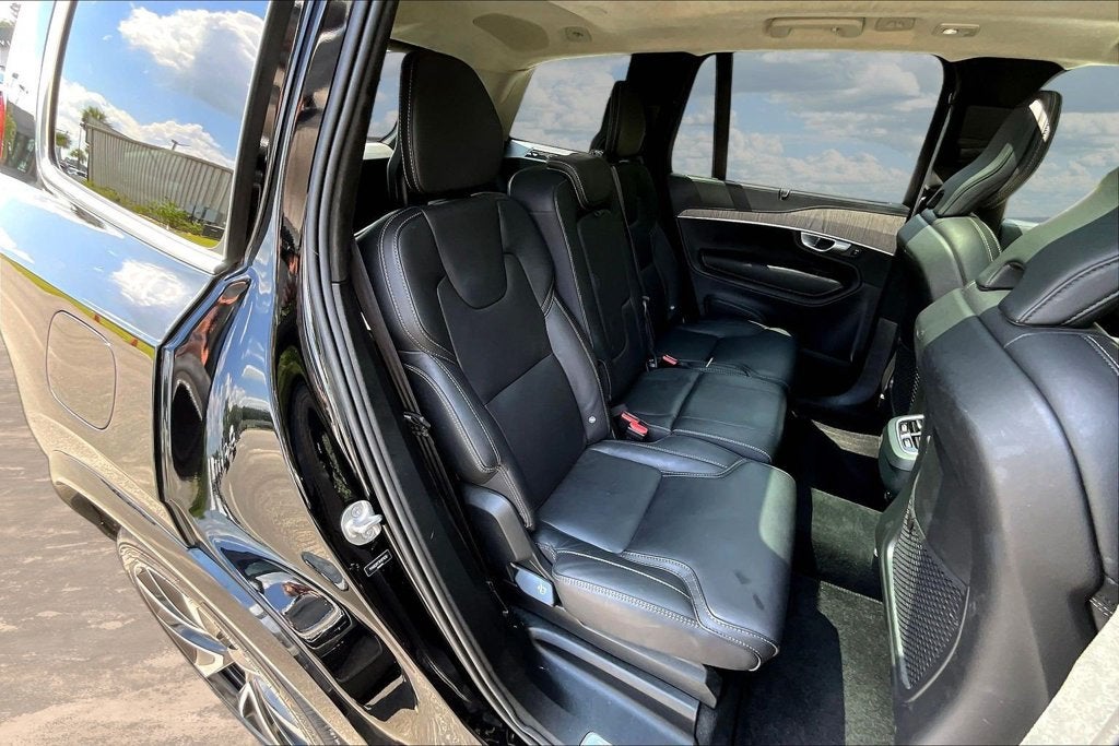 2024 Volvo XC90 Ultimate Bright Theme