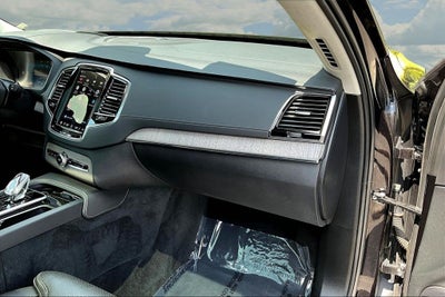 2024 Volvo XC90 Ultimate Bright Theme