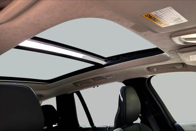 2024 Volvo XC90 Ultimate Bright Theme